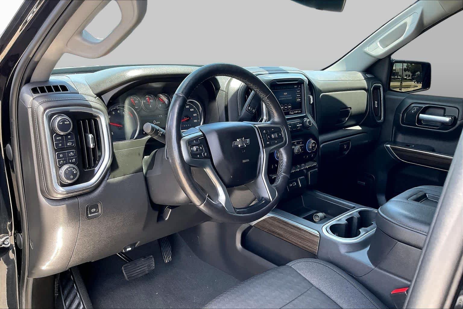 Used 2021 Black Chevrolet RST image 17
