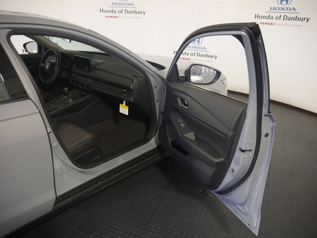 New 2026 Urban Gray Pearl Honda SE image 7