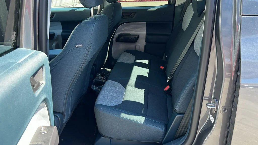 New 2026 Carbonized Gray Metallic Ford XLT image 13