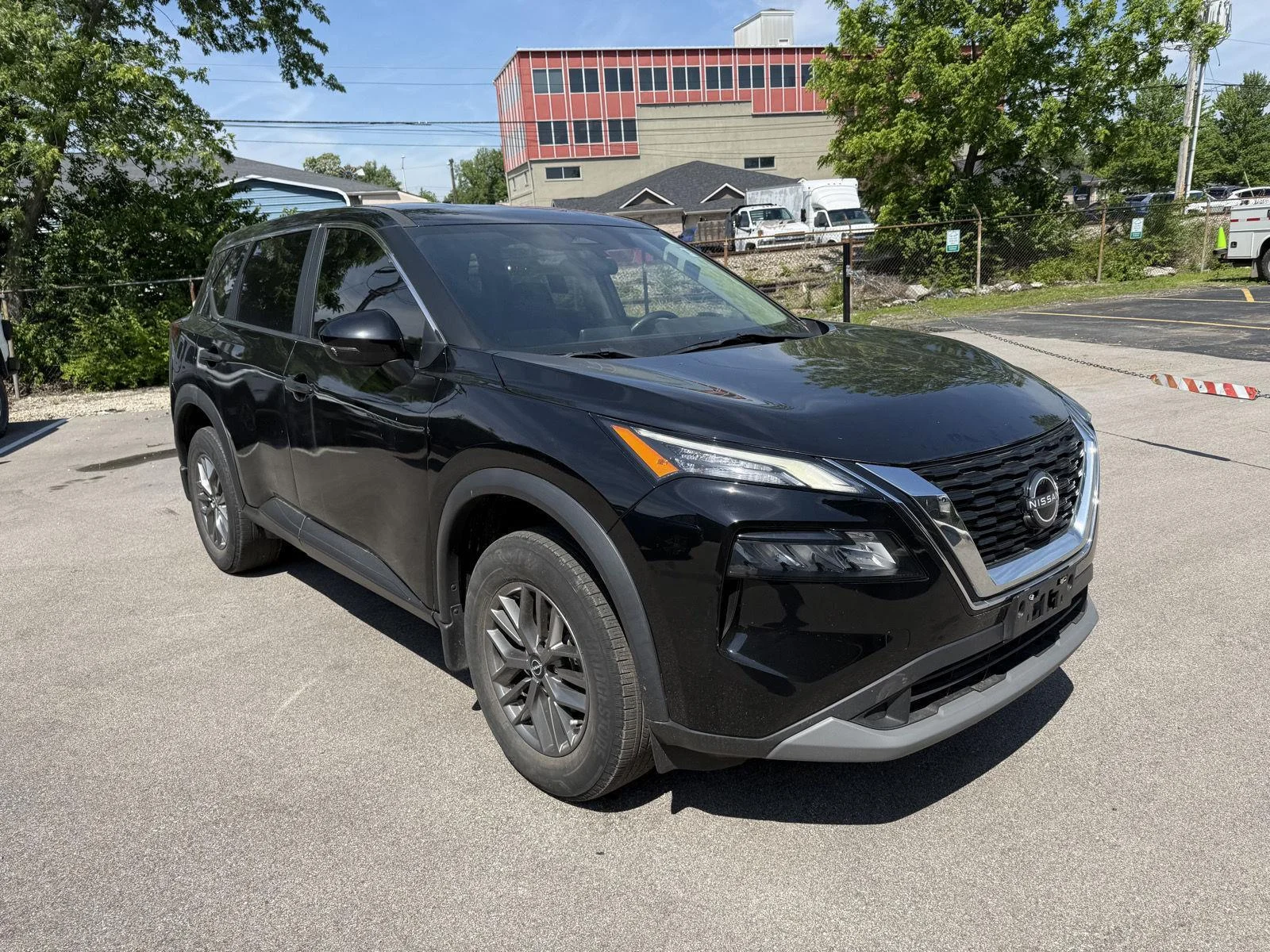 2022 Nissan Rogue S FWD's photo