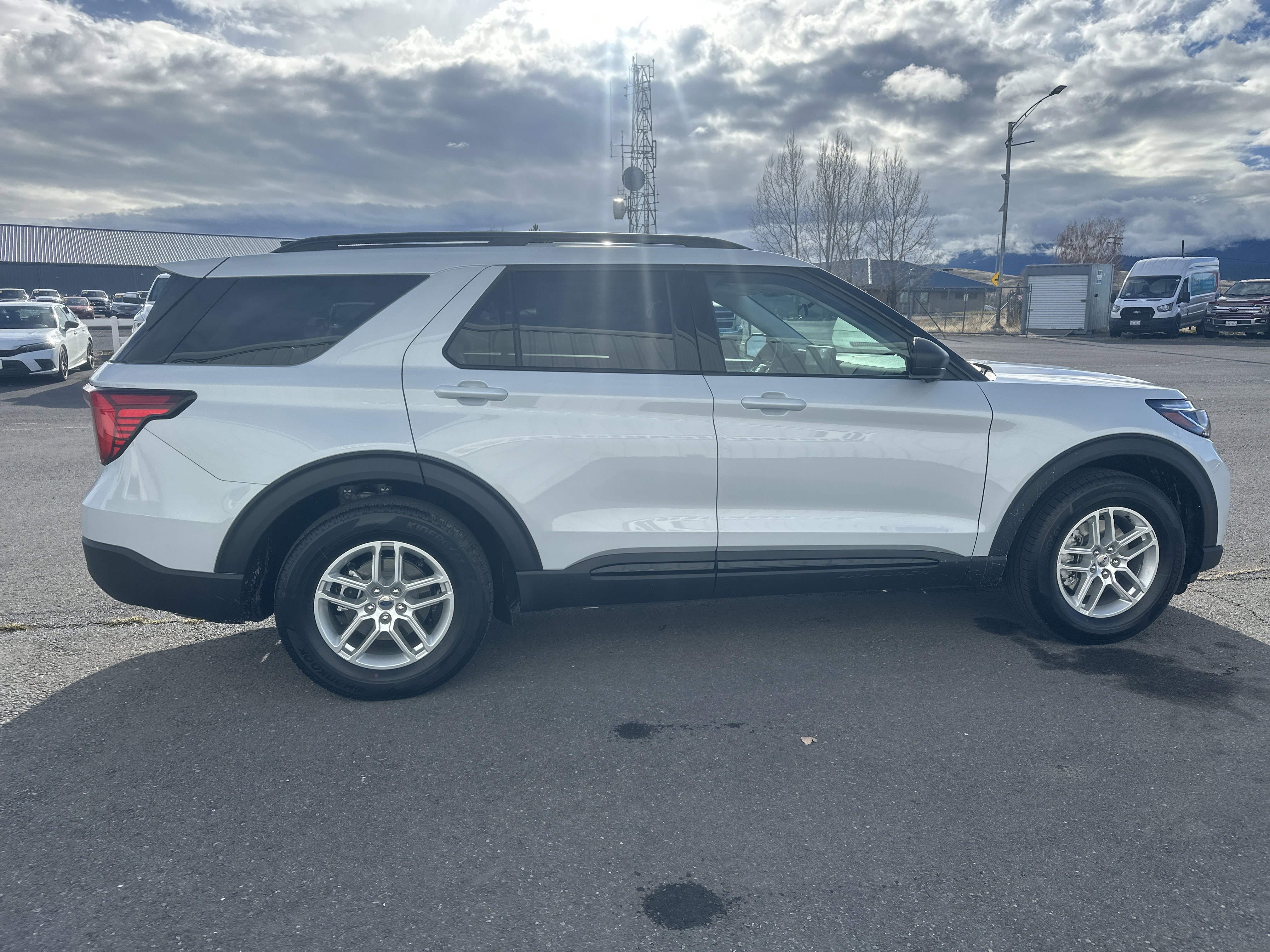 New 2026 Space White Metallic Ford Active image 6