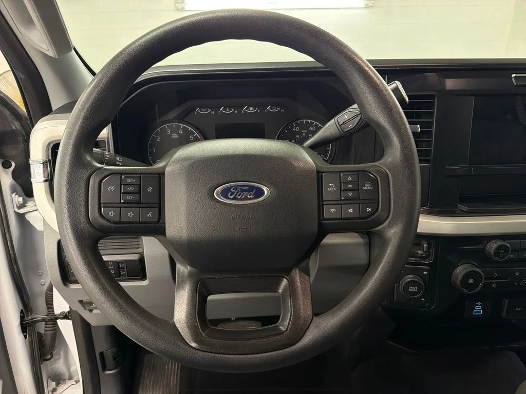 Used 2025 White Ford XLT image 17