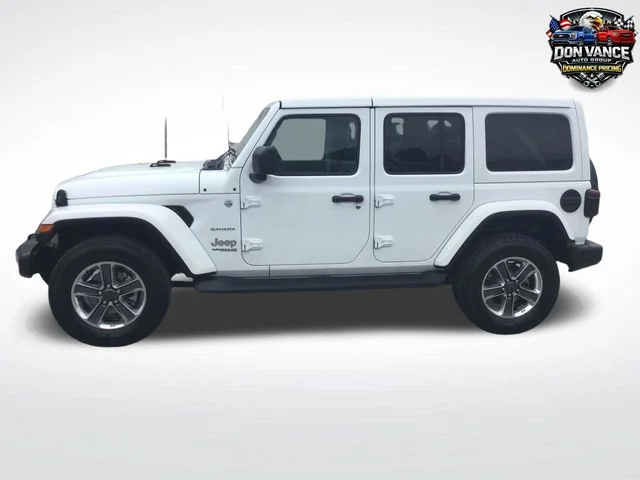Used 2022 White Jeep Unlimited Sahara image 2
