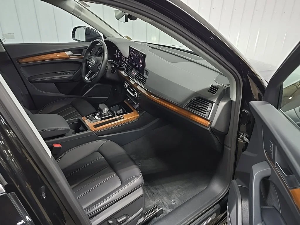 Used 2023 Black Audi 45 S line Premium image 16