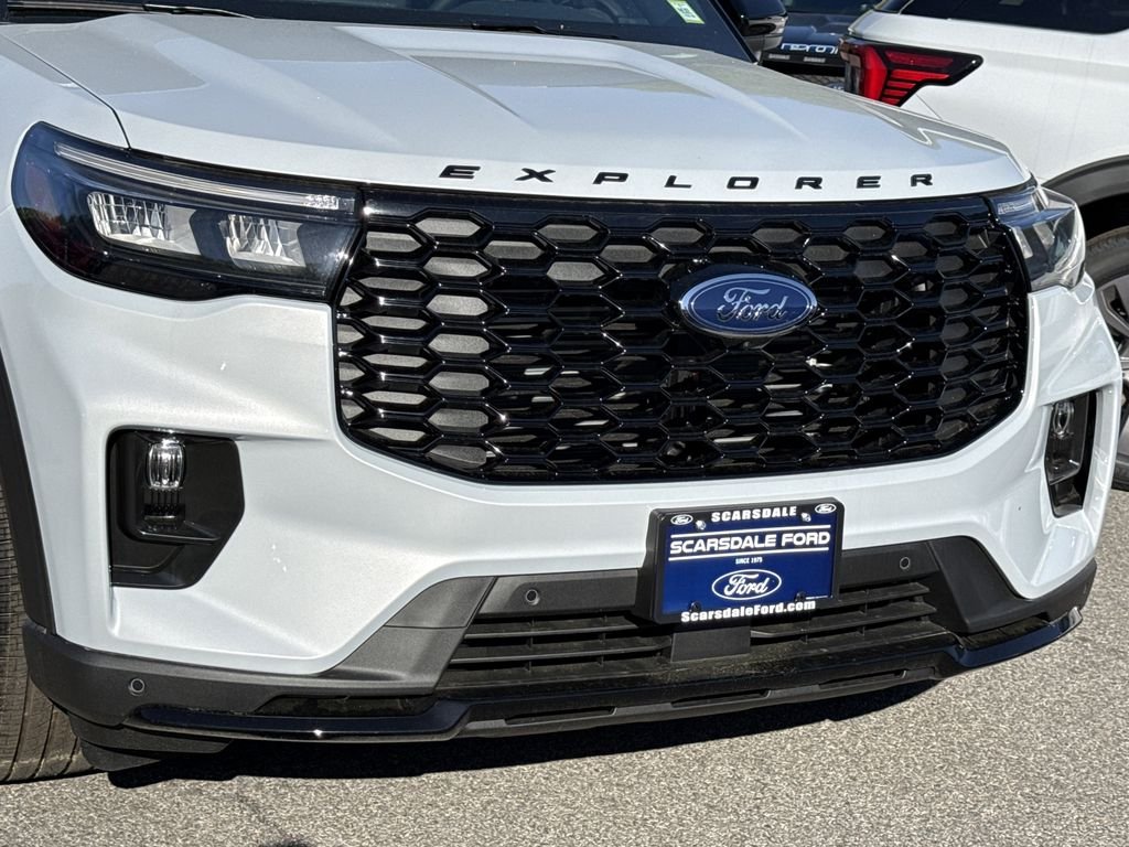 New 2026 Space White Metallic Ford ST-Line image 7