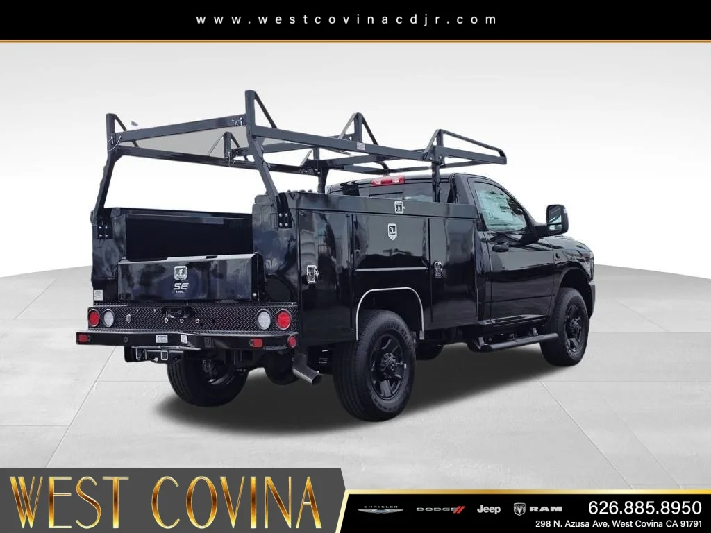 New 2026 Diamond Black Crystal Pearl-Coat Exterior Paint RAM Tradesman image 5
