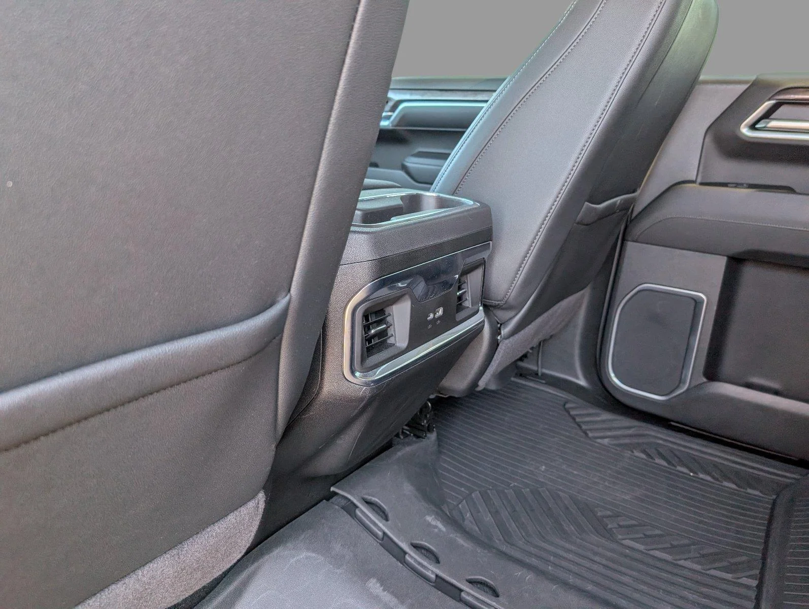Used 2024 Dark Ash Metallic Chevrolet LTZ image 33