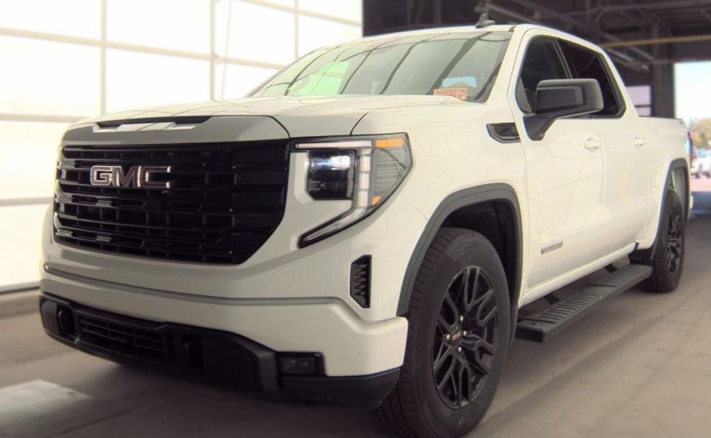 Used 2024 White GMC Elevation image 1