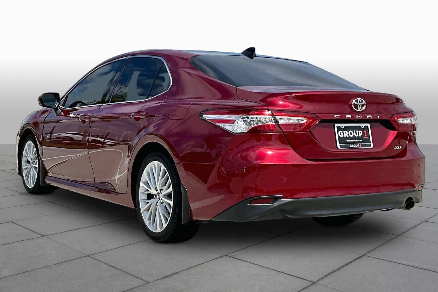 Used 2019 Ruby Flare Pearl Toyota XLE image 12