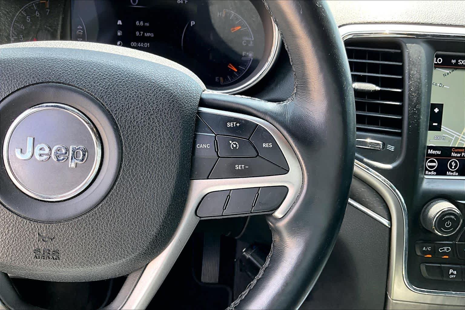 Used 2018 Granite Crystal Metallic Clearcoat Jeep Limited image 22