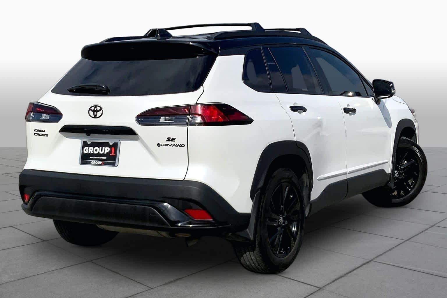 Used 2025 Wind Chill Pearl/Jet Black Toyota Hybrid Nightshade Edition image 13
