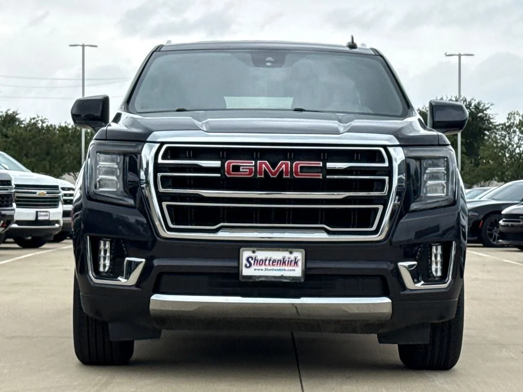Used 2023 Silver GMC SLT image 2