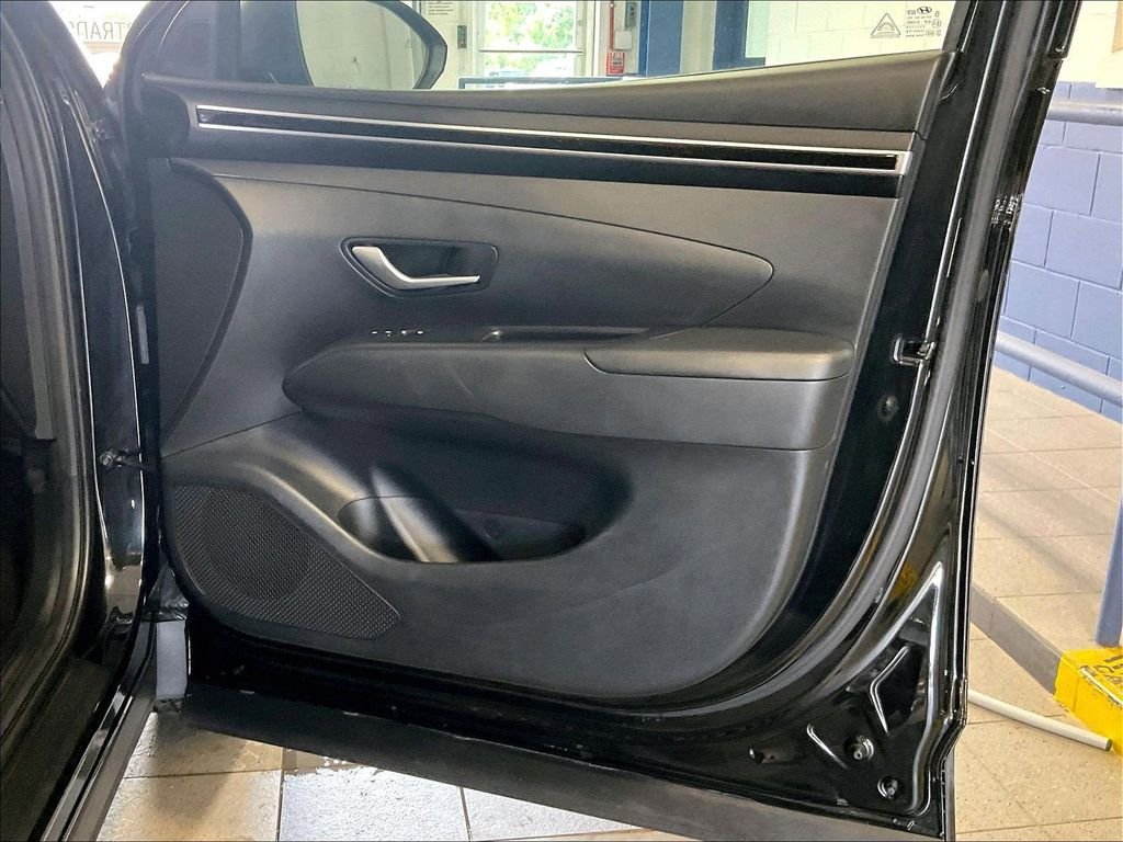 Used 2024 Black Hyundai SEL image 12