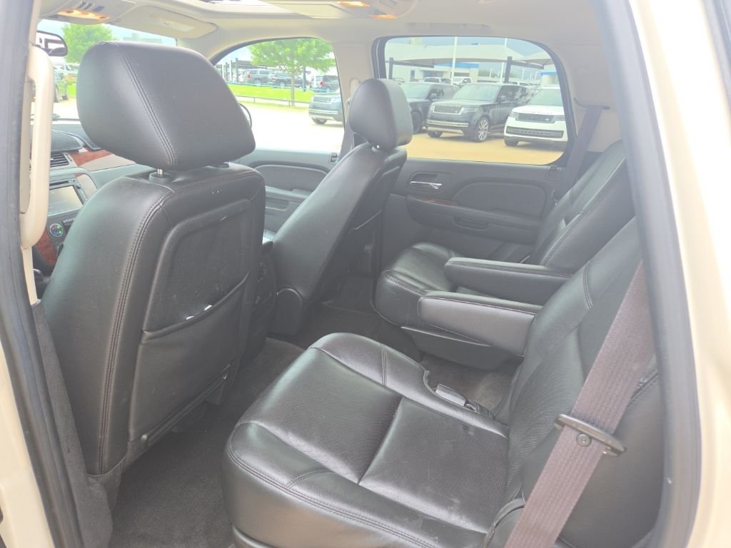 Used 2013 White Chevrolet LTZ image 14