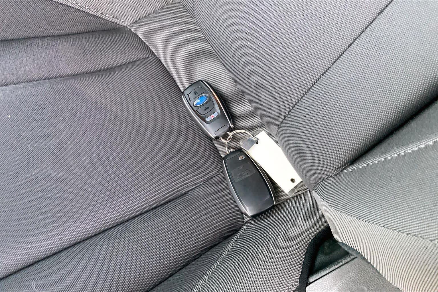 Used 2025 Sapphire Blue Pearl Subaru Premium image 13