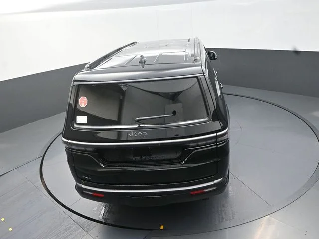 New 2026 High Gloss Black Exterior Paint Jeep Limited Reserve image 12