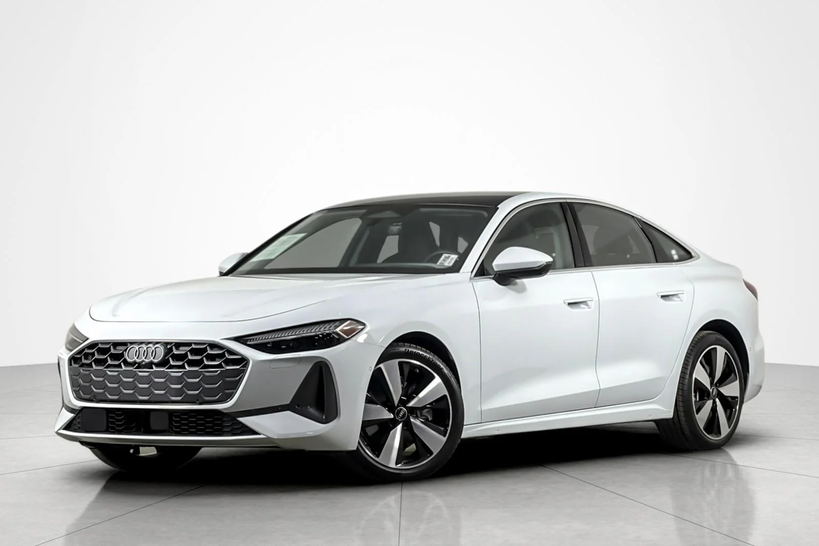 Used 2025 Glacier White Metallic Audi Premium Plus 2.0 TFSI quattro image 1
