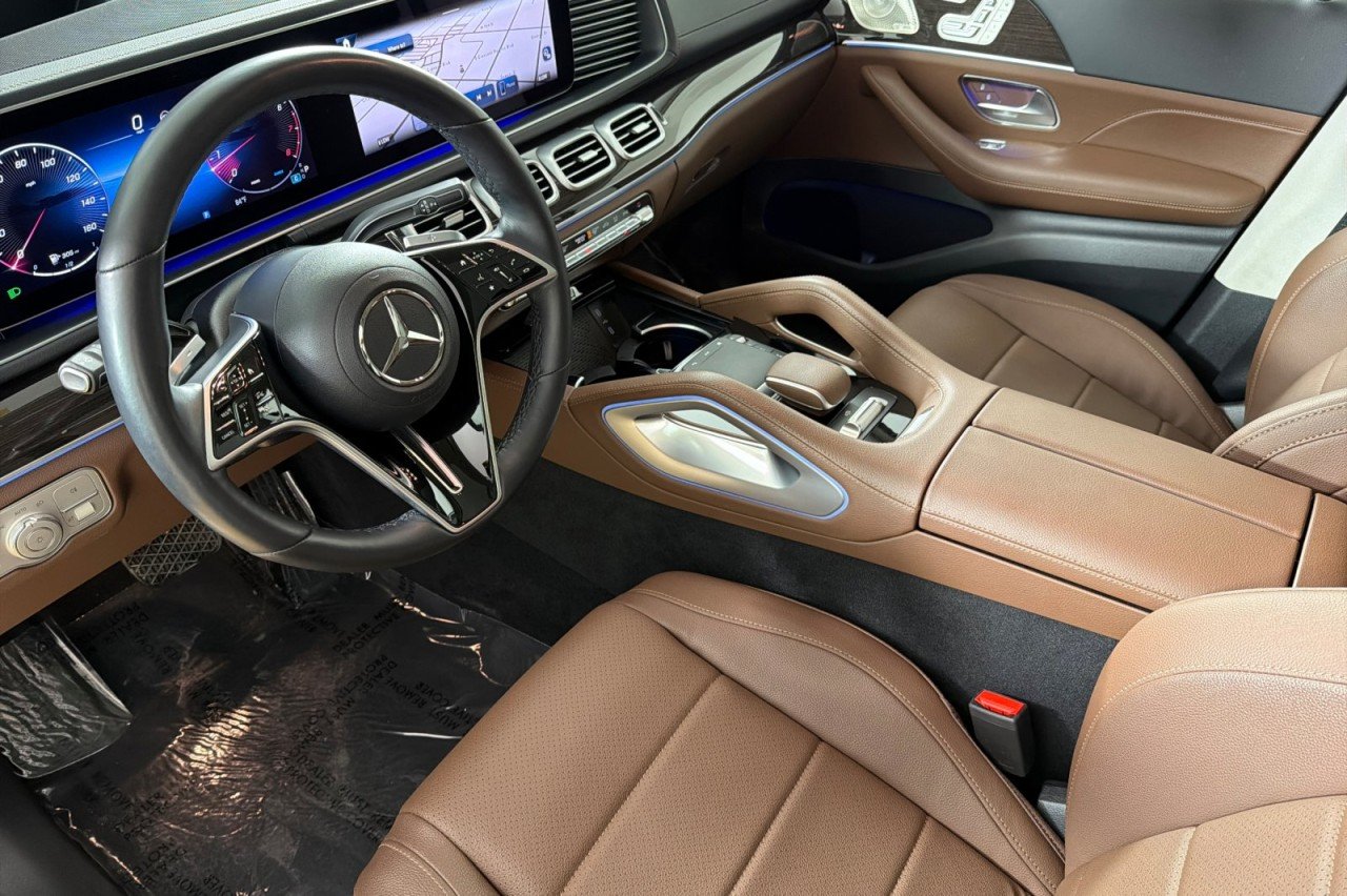 Used 2026 OBSIDIAN BLACK METAL Mercedes-Benz GLS 450 image 9