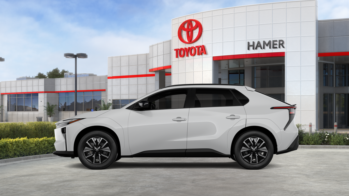 New 2026 Wind Chill Pearl Toyota XLE image 19