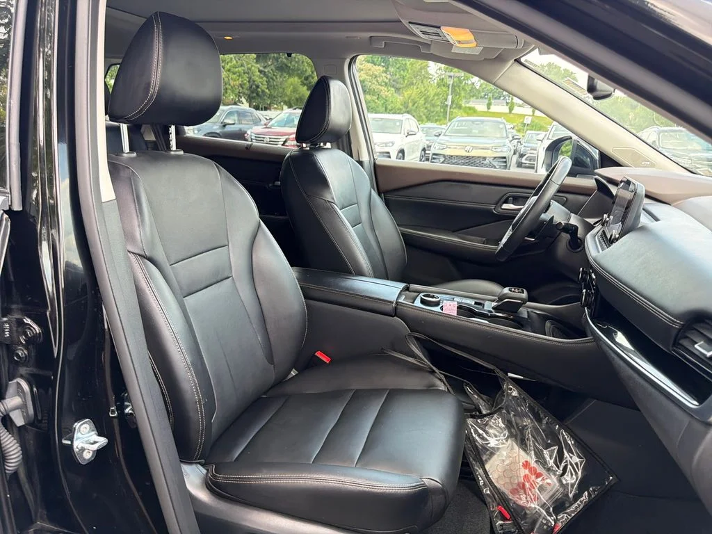 Used 2023 Black Nissan SL image 52