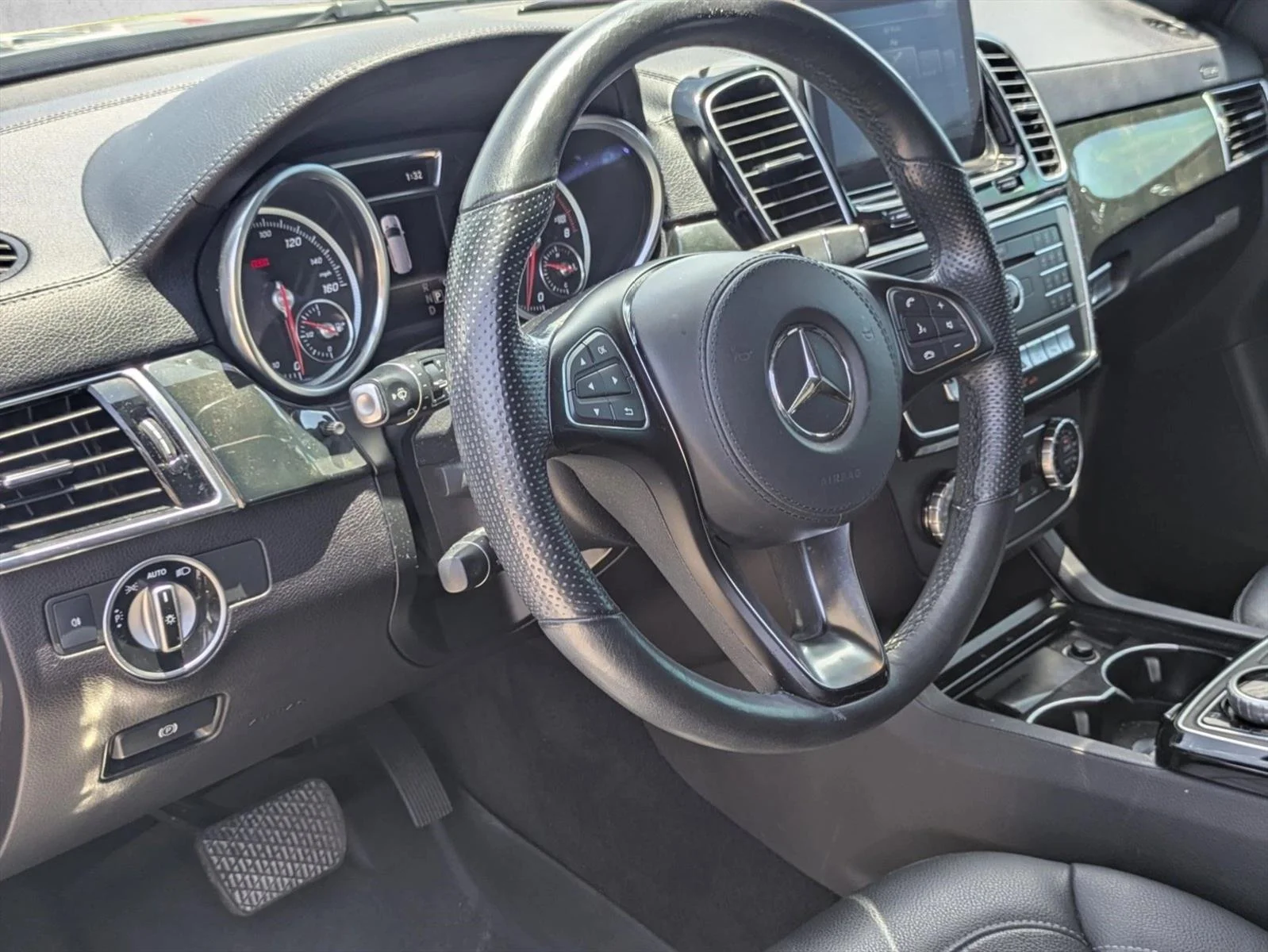 Used 2018 Selenite Grey Metallic Mercedes-Benz GLS 450 image 9