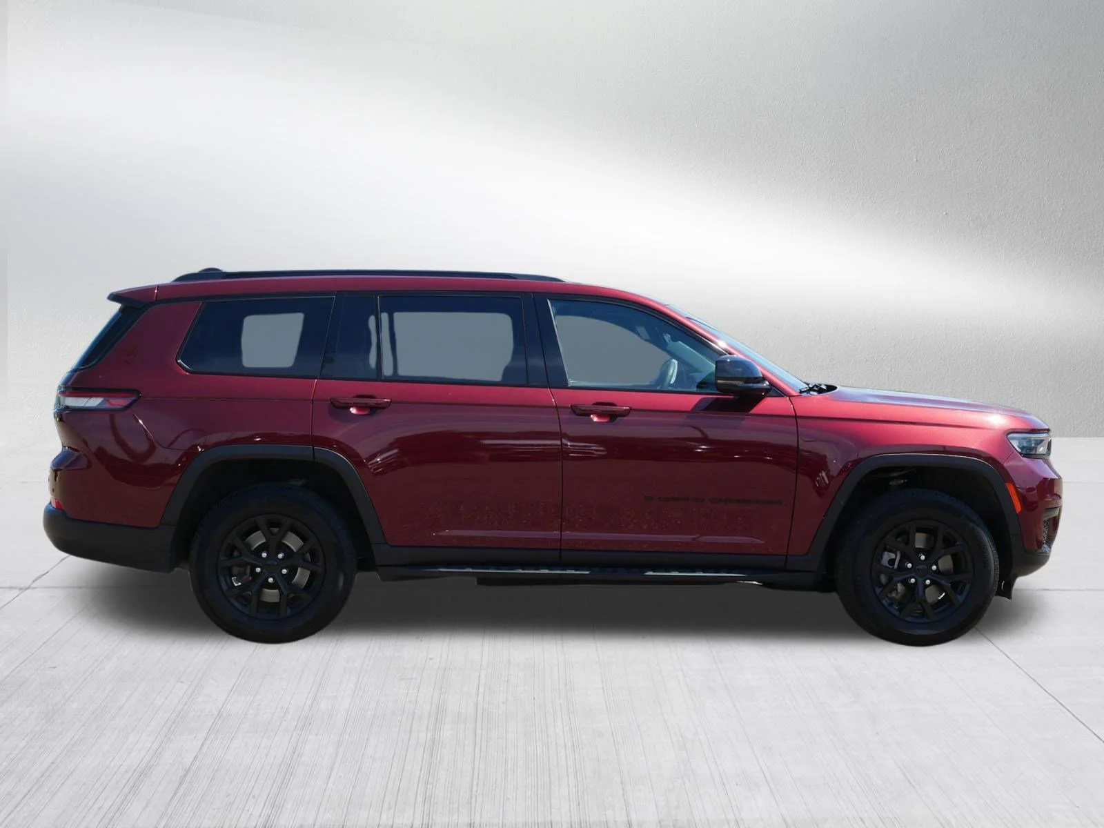 Used 2024 Velvet Red Pearlcoat Jeep Altitude X image 8