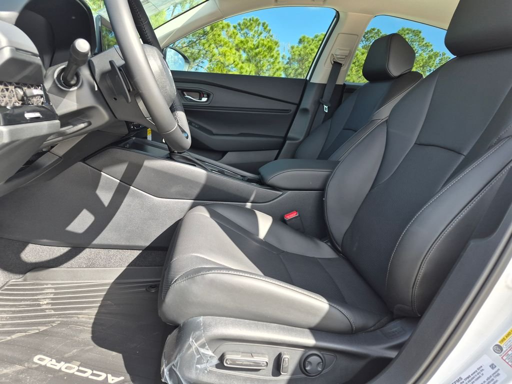 2026 Honda Accord Hybrid EX-L - Photo 14