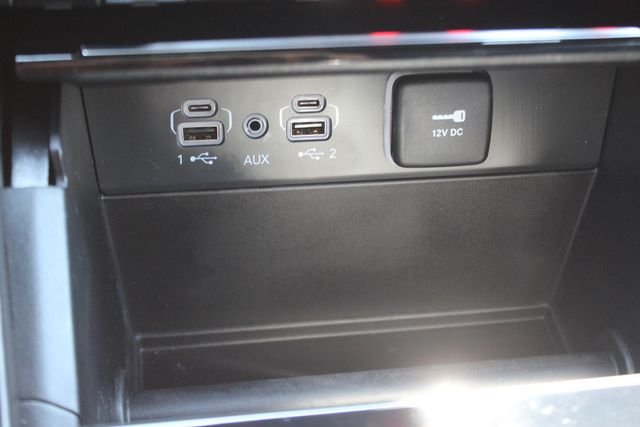 Used 2024 White Jeep Limited image 10