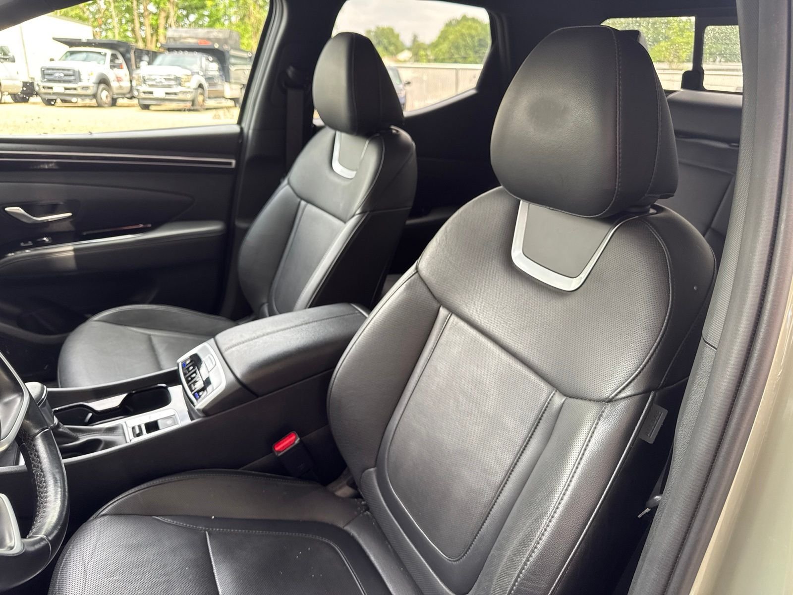 Used 2023 Green Hyundai Limited image 8