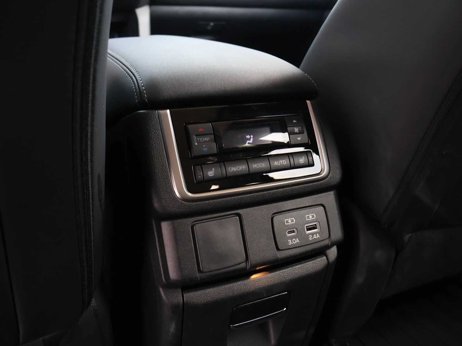 Used 2023 Crystal White Pearl Subaru Limited image 25