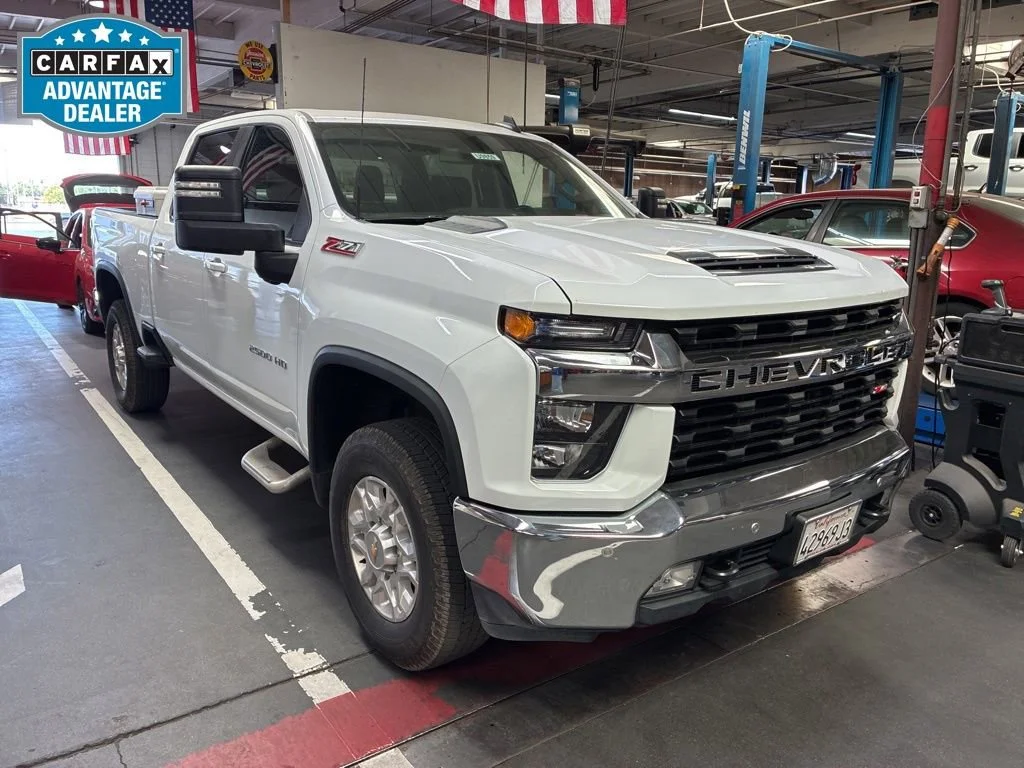 2022 Chevrolet Silverado HD LT 4WD Crew Cab Standard Box's photo