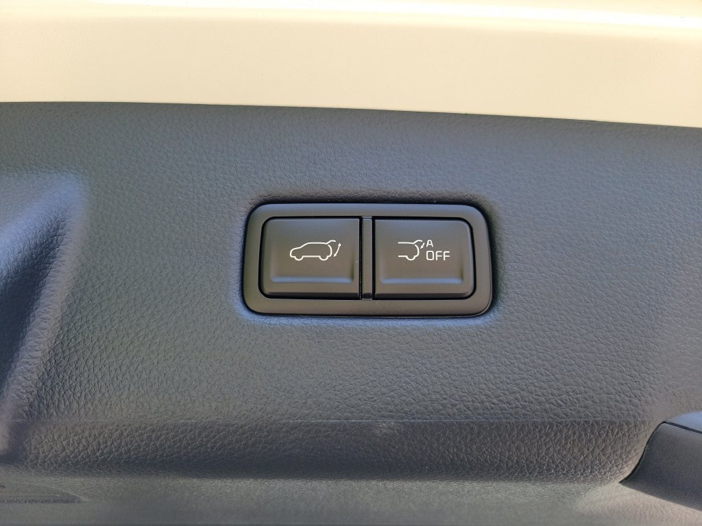 New 2026 Snow White Pearl Kia EX image 15