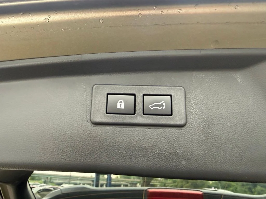 Used 2025 Autumn Green Metallic Subaru Premium image 28
