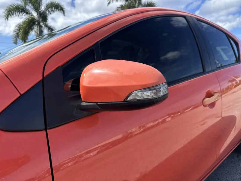 2014 Toyota Prius c One - Photo 12