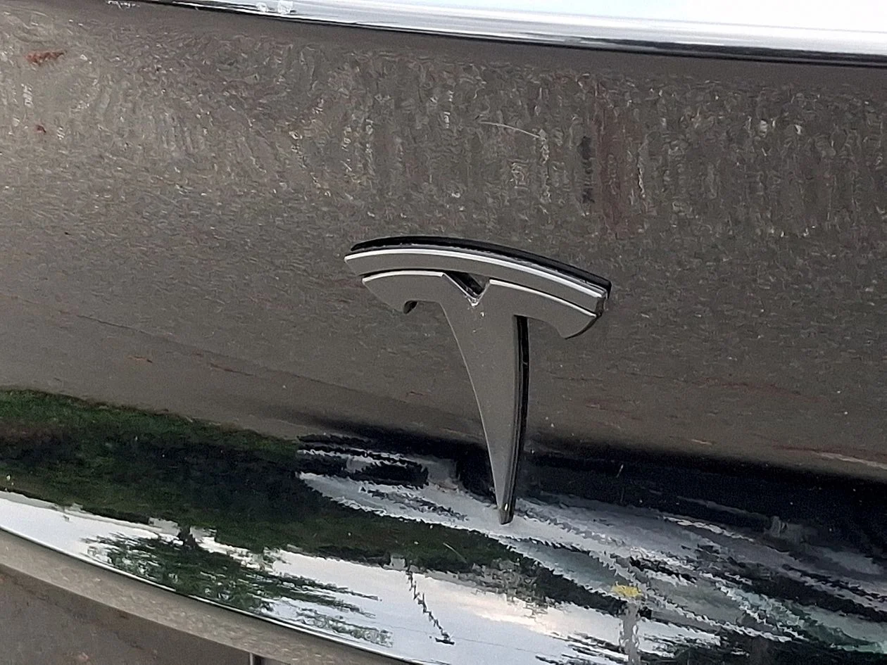 Used 2022  Tesla Long Range image 32