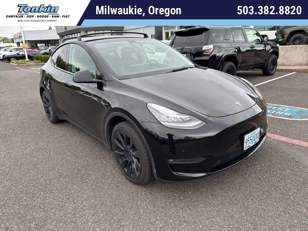 2021 Tesla Model Y Long Range Dual Motor All-Wheel Drive's photo