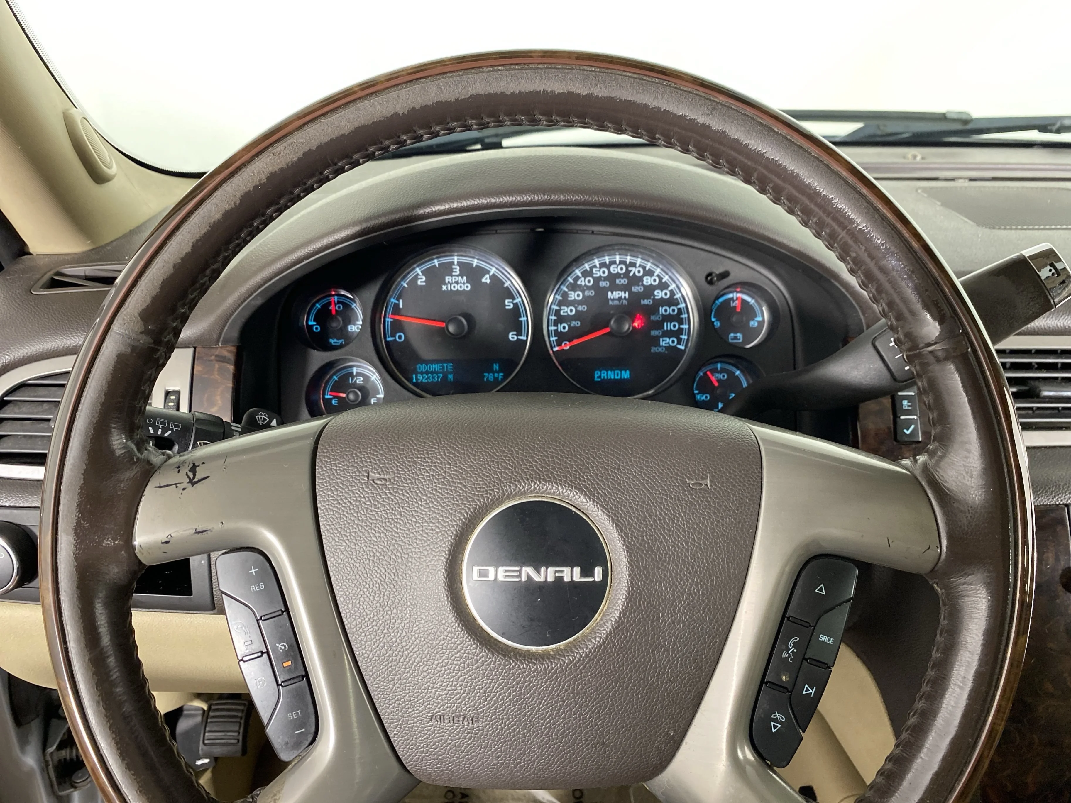 Used 2013 Quicksilver Metallic GMC  image 19