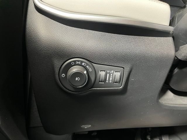 Used 2026 Black Jeep Limited image 18