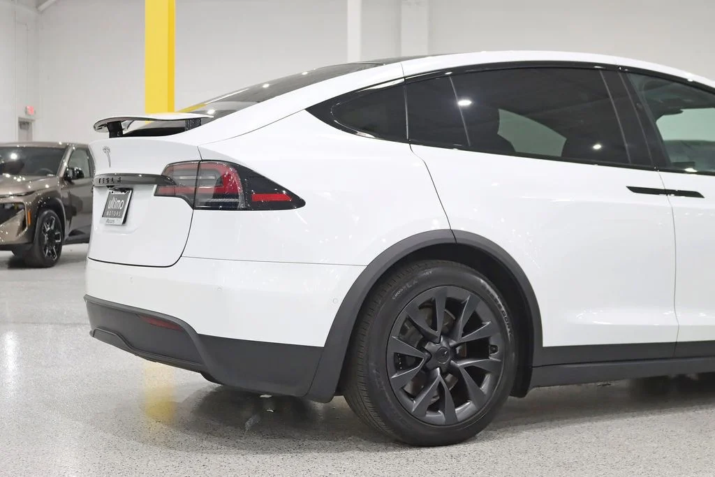 2022 Tesla Model X Base