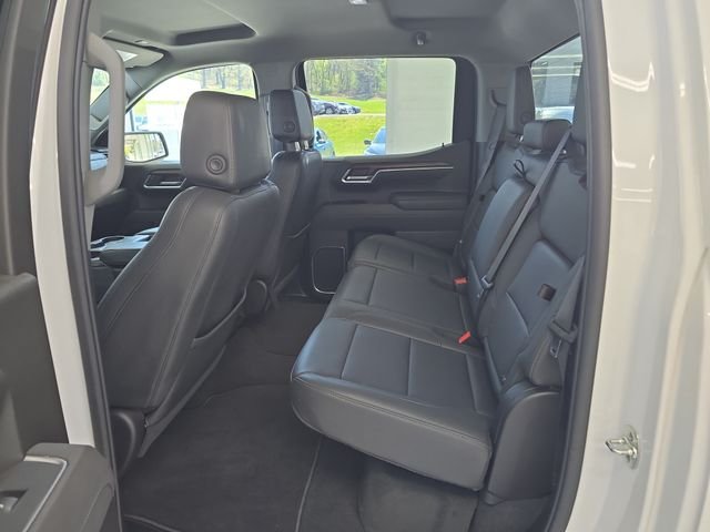 Used 2025 White GMC SLT image 5