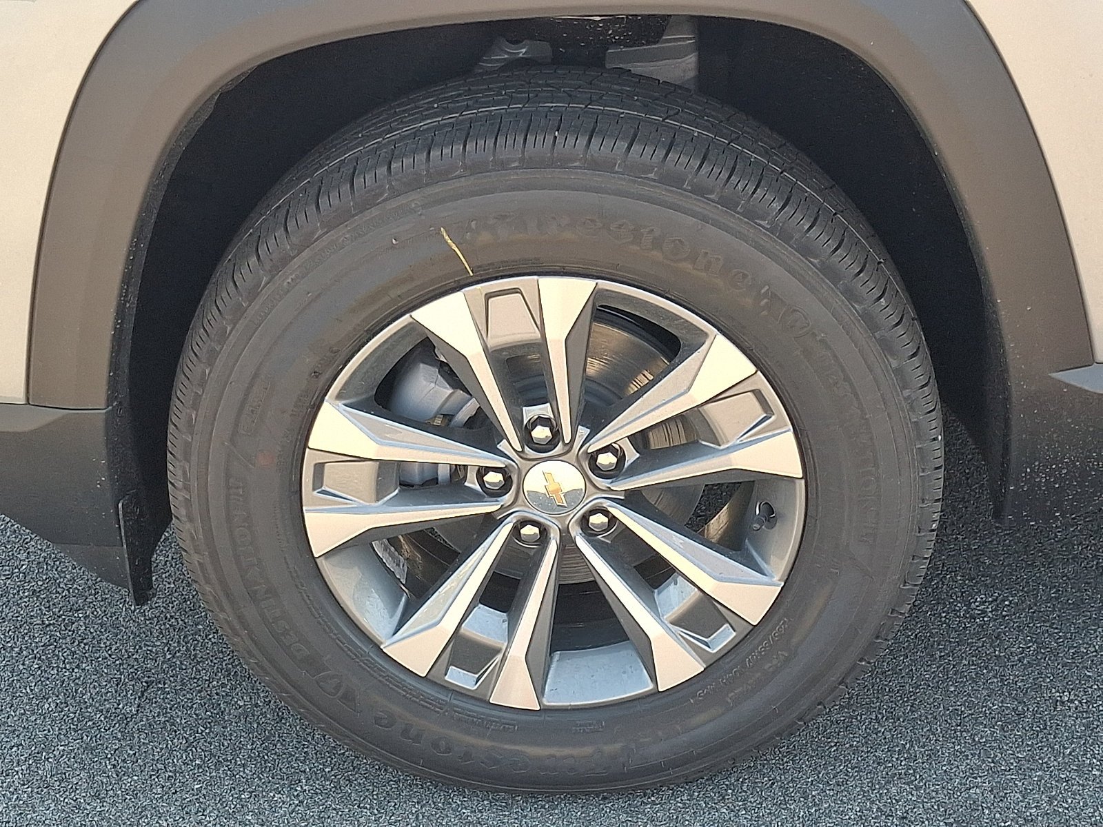 New 2027 Sterling Gray Metallic Chevrolet LT image 4