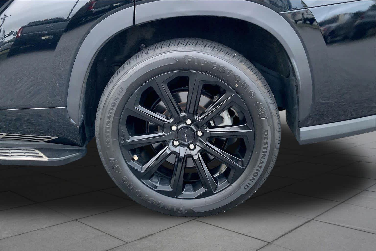 Used 2023 Midnight Black Metallic Toyota XLE image 10