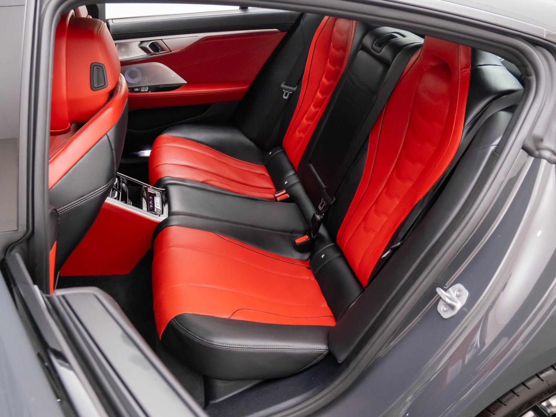 2026 BMW 8 Series 840i - Photo 17