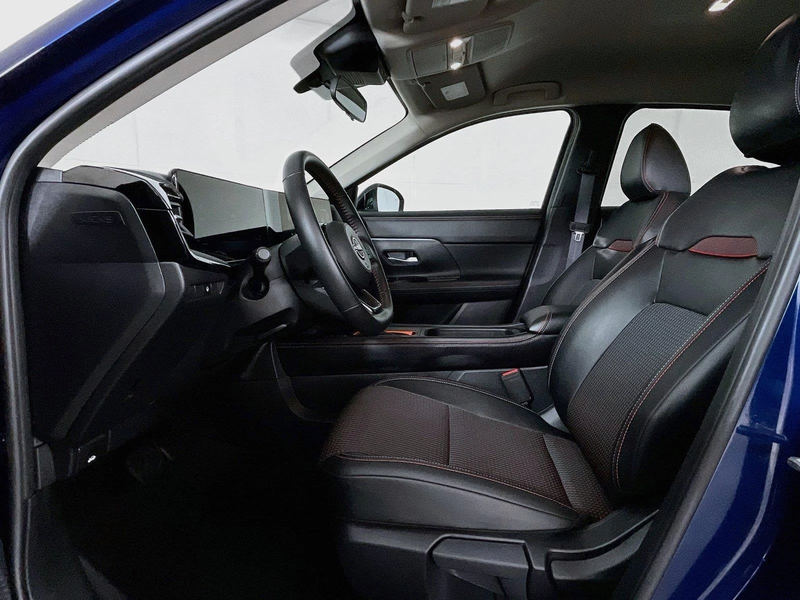 Used 2026 Deep Blue Pearl Nissan SR image 23