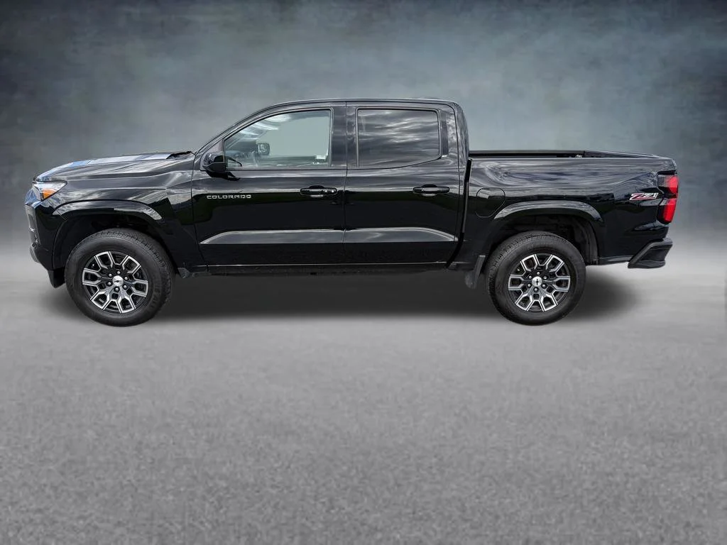 Used 2023 Black Chevrolet Z71 image 2