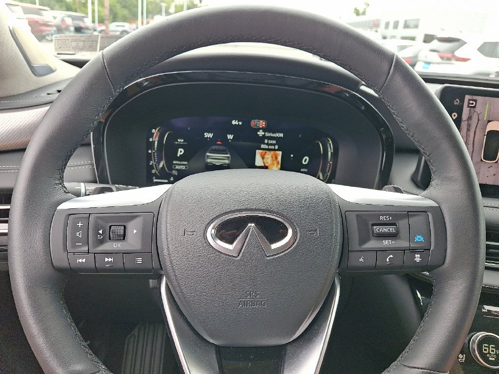 Used 2026 White INFINITI LUXE image 22