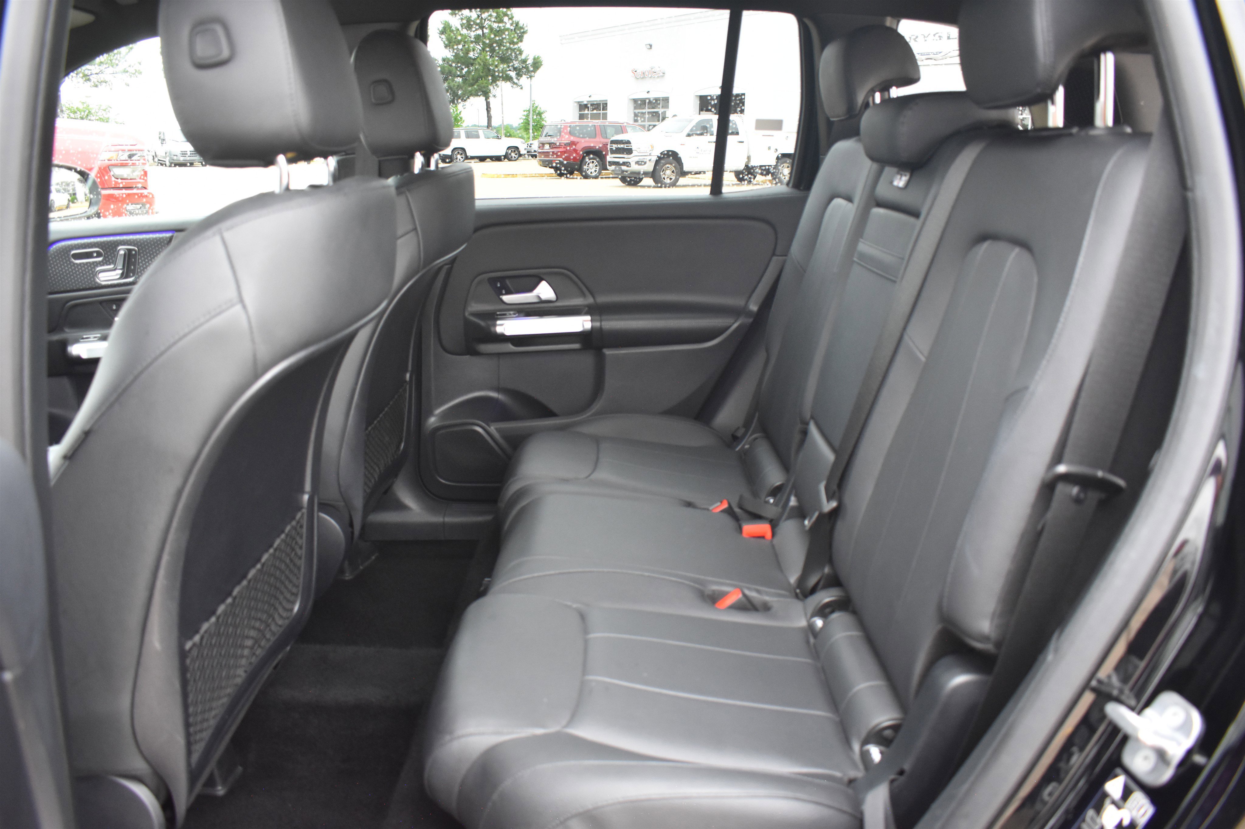 Used 2024  Mercedes-Benz GLB 250 image 15