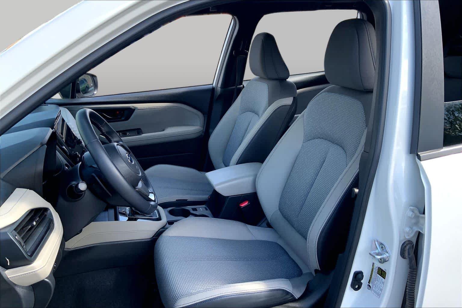 Used 2025 Crystal White Pearl Subaru Premium Hybrid image 7