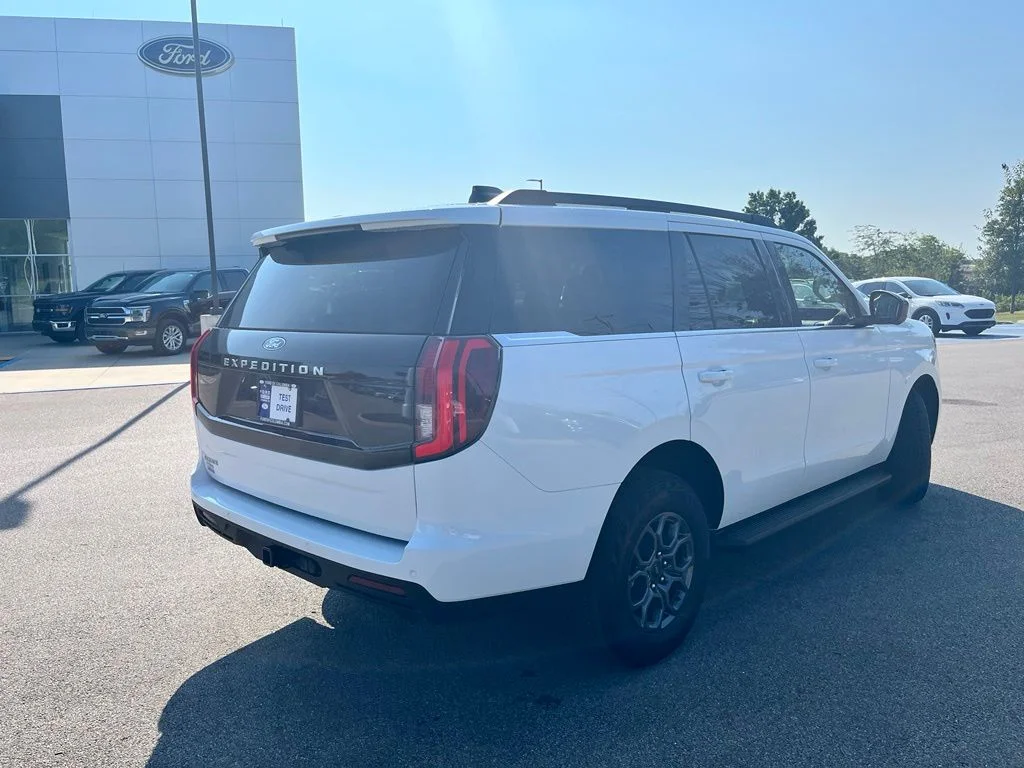 Used 2025 White Ford Active image 5