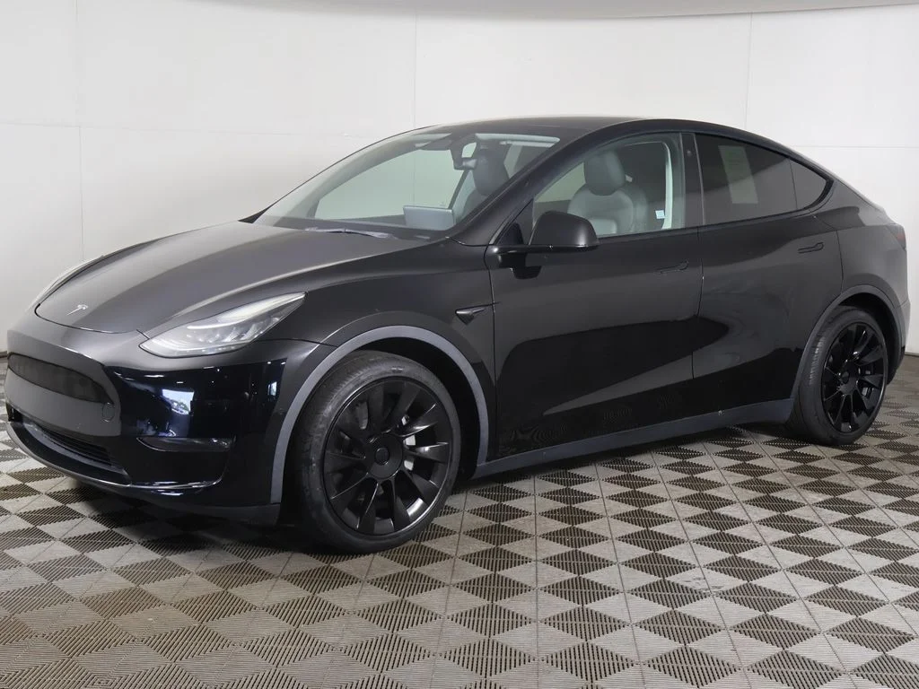 Used 2021 Black Tesla Long Range image 17